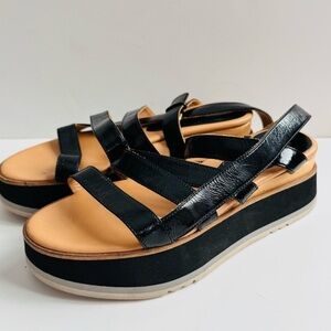 Paloma Barcelo Jurva Black and Tan Platform Sandals 38 (size 7.5-8 US)